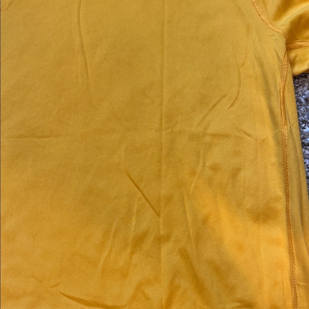 Nike Men's Bright Yellow Short Sleeve Tee - Picture 4 of 4